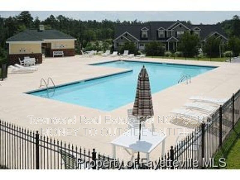 Fayetteville House: 934 Westland Ridge Rd.