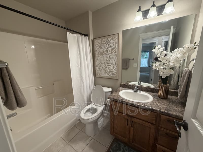 Grants Pass House: 1630 Medart Ln