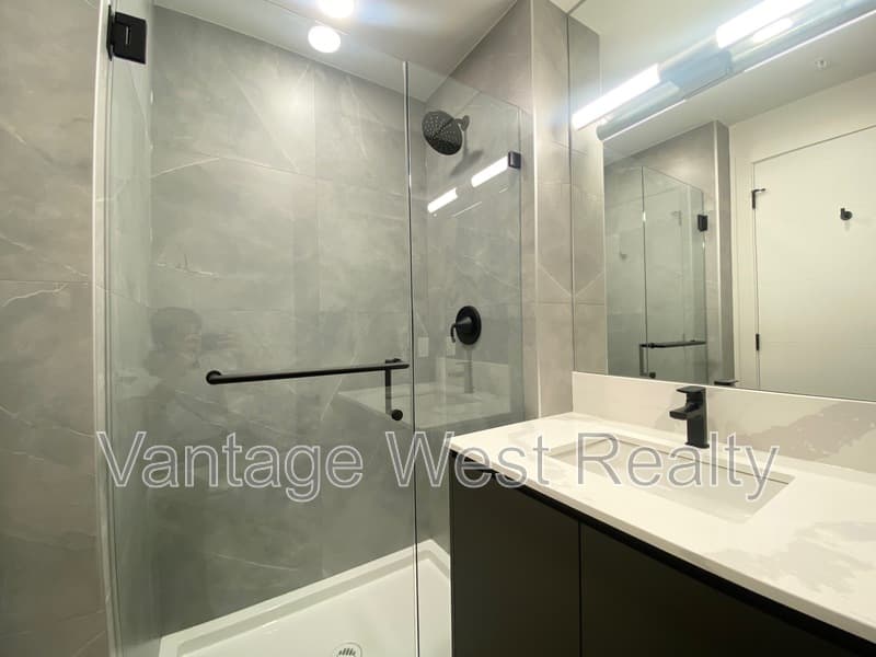 Kelowna Condo: 503-720 KLO Rd