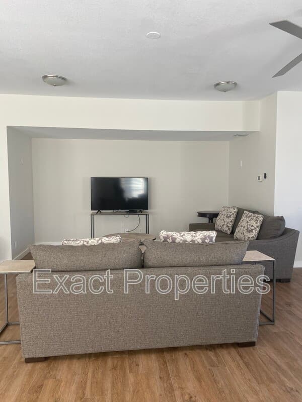 Parkville Condo: 10875 Allen Way #1