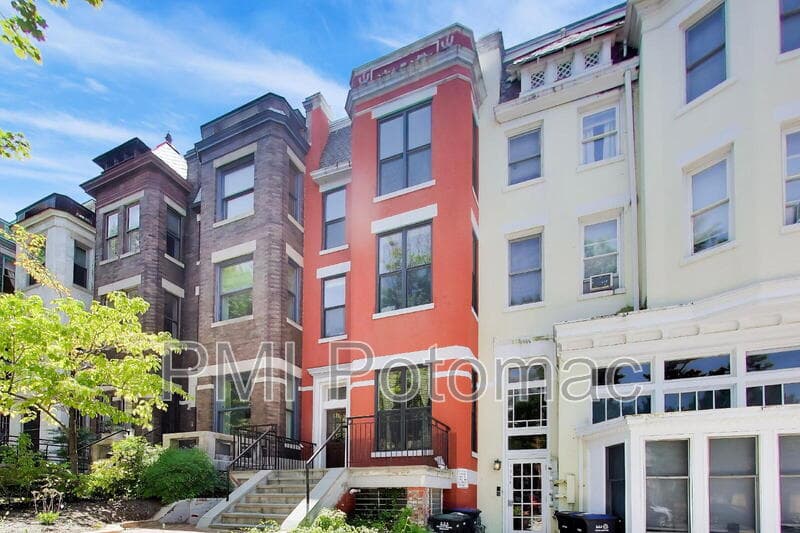 Washington Condo: 1952 Calvert Street Northwest