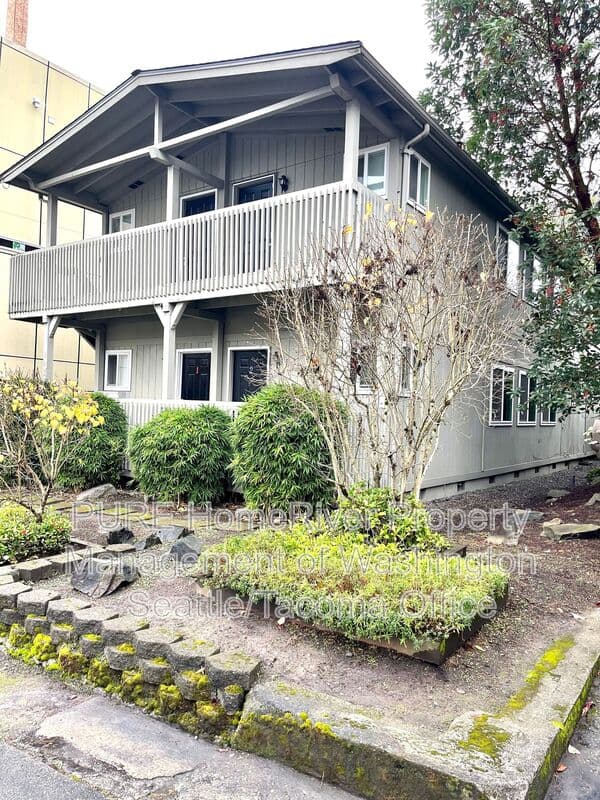 Seattle Apartment: 907 SW Holden St