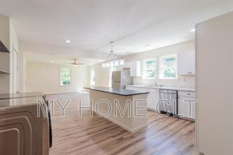 Shelby Condo: 506 East Marion Street