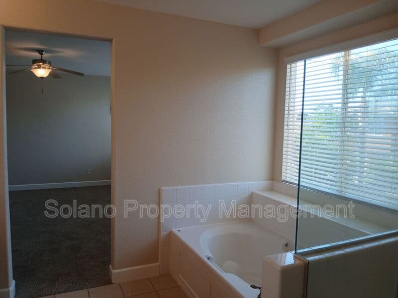 Vacaville House: 2167 Newcastle Dr.