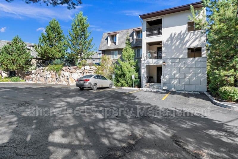 Boise House: 2607 W Lancaster Drive
