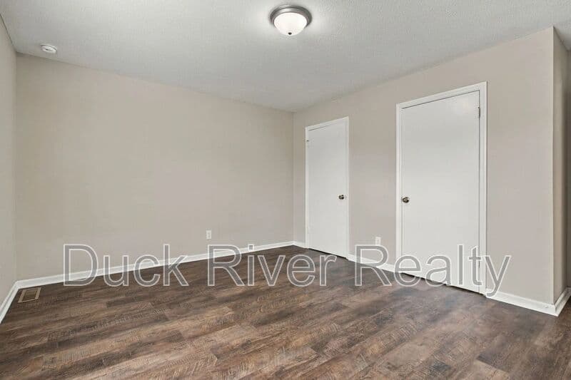 Columbia Condo: 205 Hunter Dr