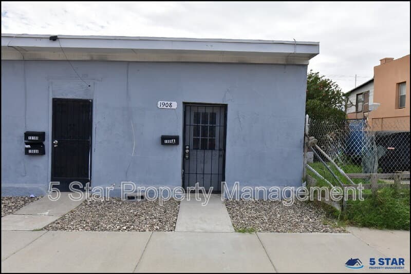 El Paso Condo: 1910 Olive Ave