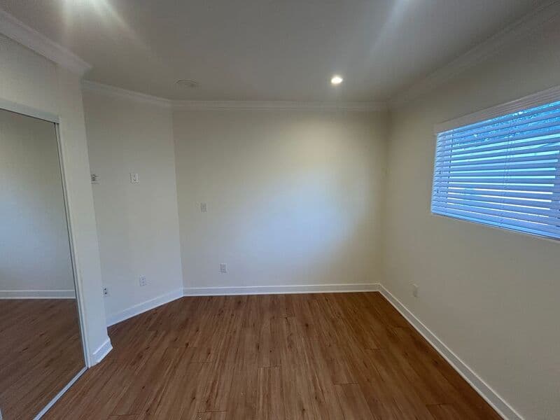 Pasadena House: 648 W Howard Street
