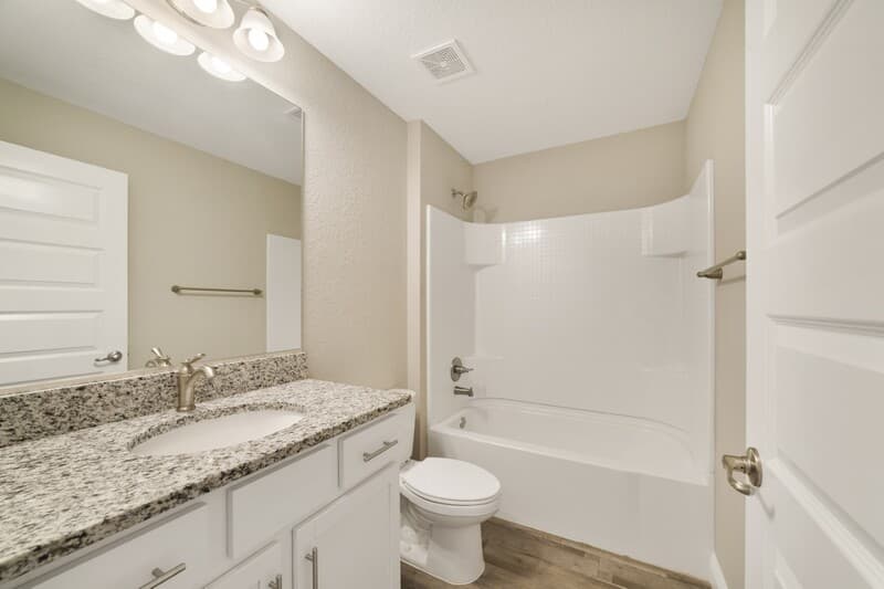 Ocala House: 312 Locust Pass