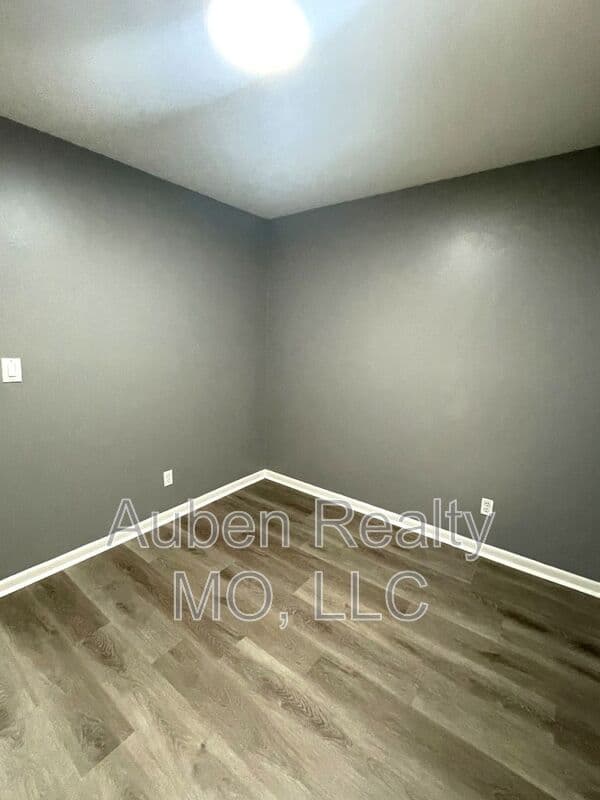 Kansas City Condo: 3143 Puckett Rd