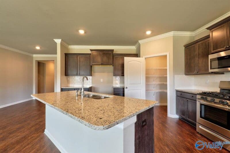 Harvest House: 128 Oak Fletcher Drive