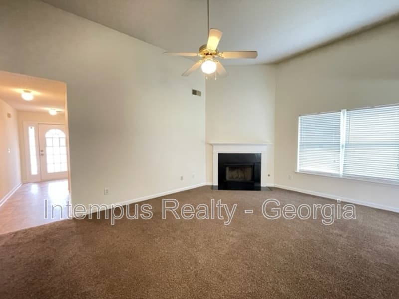 Snellville House: 4389 Persian Ct