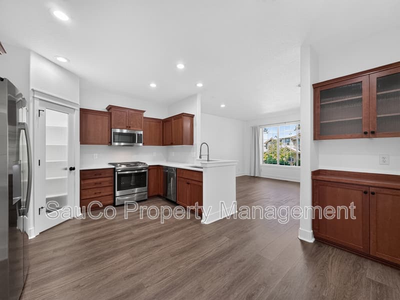 Beaverton Townhome: 11971 Southwest Horizon Boulevard