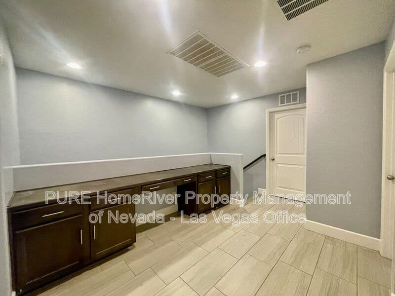 Las Vegas House: 8971 Whitten Park Ave