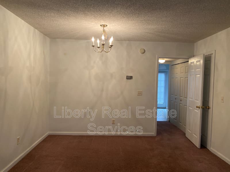 Hinesville Condo: 1100 Pineland Ave