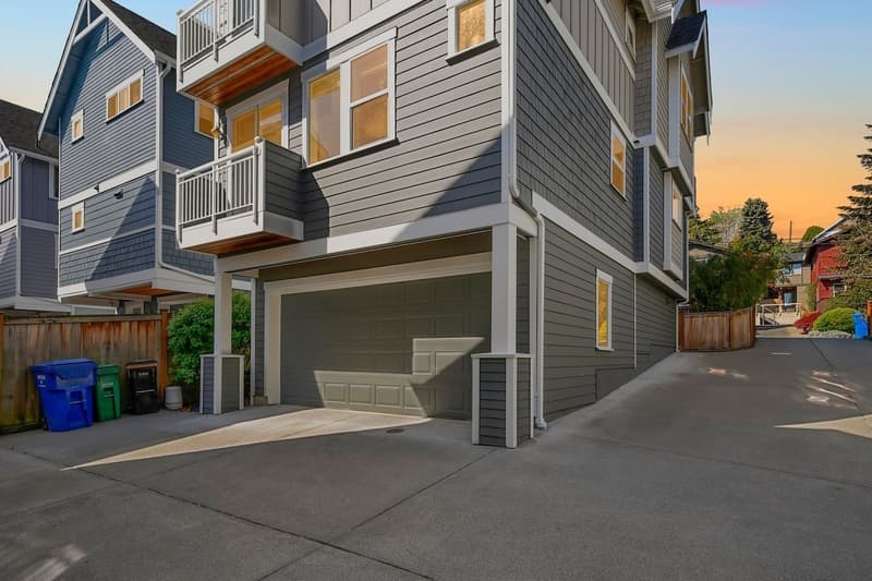 Seattle House: 1822 27th Ave