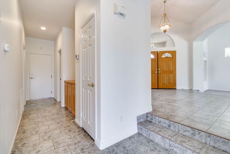 Temecula House: 32579 Valentino Way