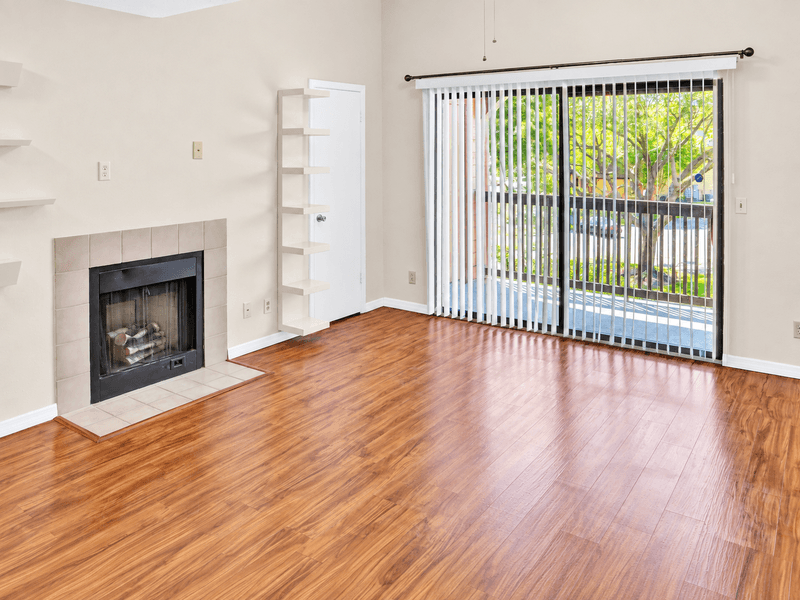 Altamonte Springs Condo: 305 Lakepointe Drive