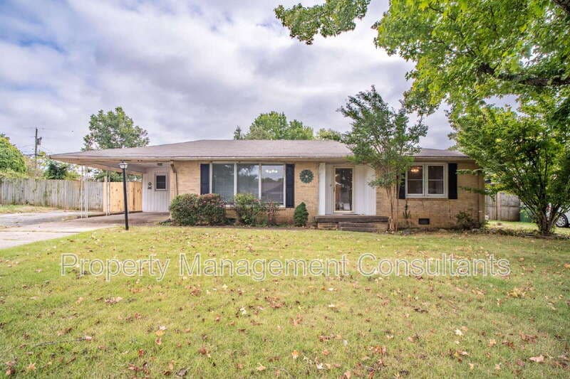 Muscle Shoals House: 1004 Ford Avenue