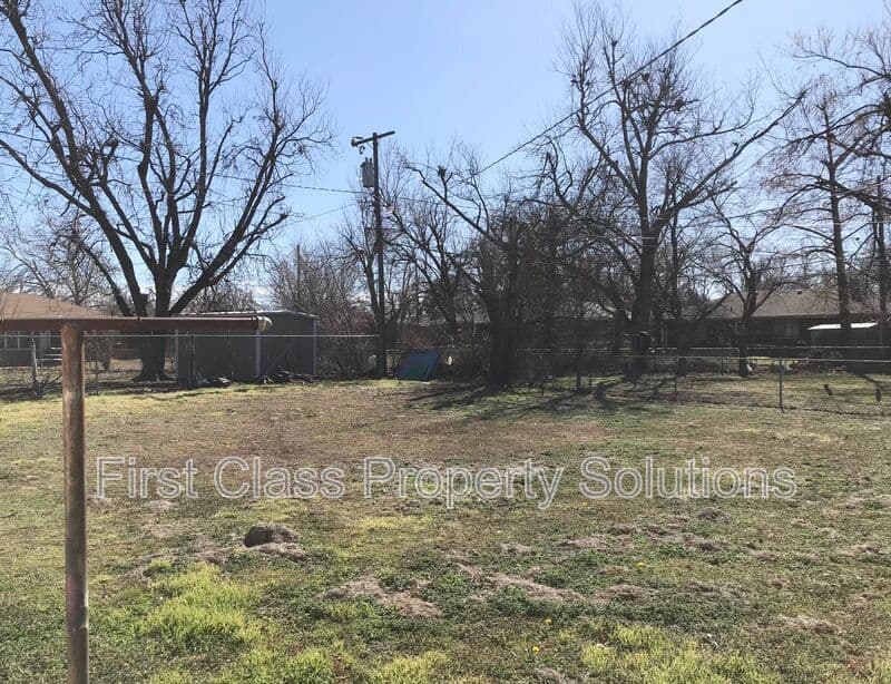 Oklahoma City House: 2312 N Meridian Ave