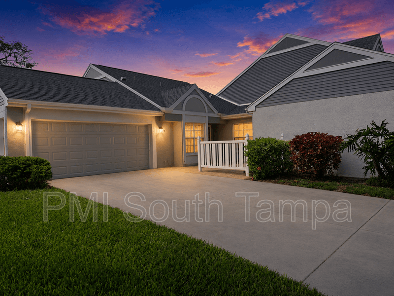 Bradenton House: 3506 52nd Ave W