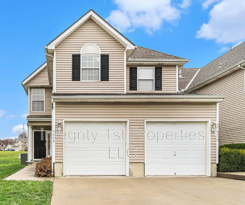 Kansas City Townhome: 4448 Northeast 83rd Terrace