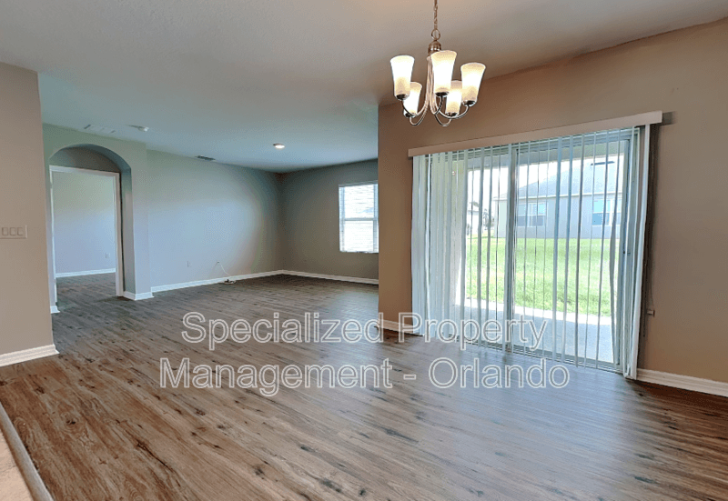 Winter Haven House: 178 Fall Glo Rd