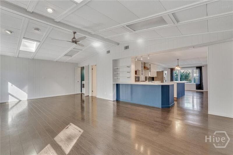 Savannah House: 2337 Shirley Drive