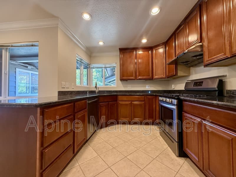Burlingame House: 2917 Arguello Drive - Main