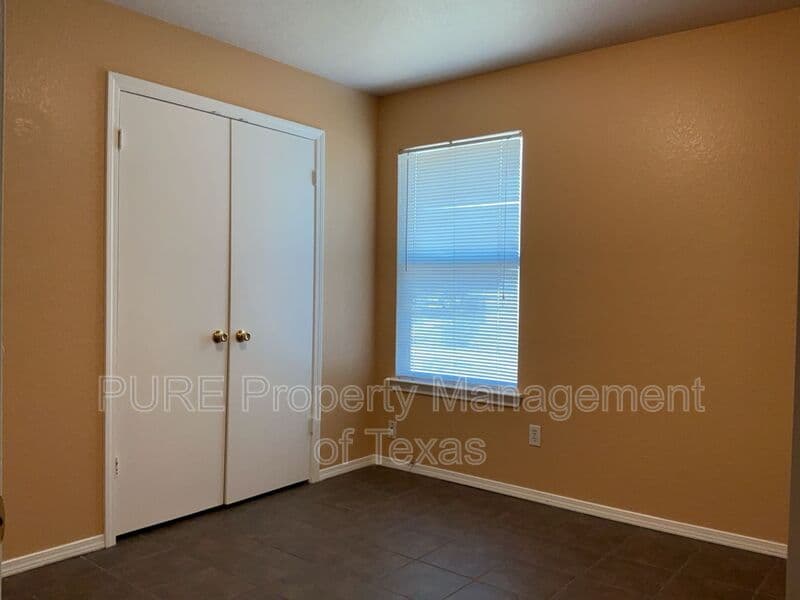Round Rock Condo: 1001-A Christopher Ave