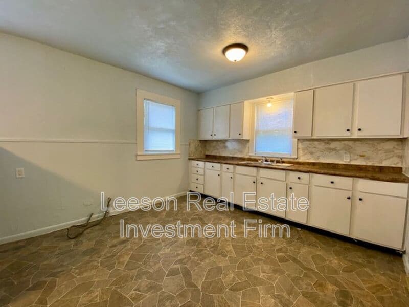 Shreveport House: 3240 Jackson Street