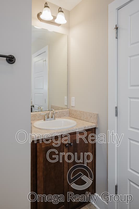Chelsea House: 449 Polo Trce