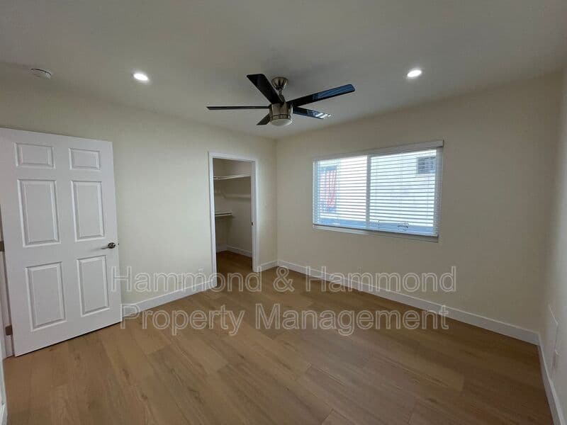 Van Nuys Condo: 14628 Delano St.