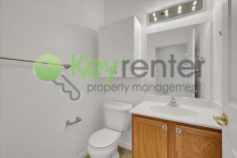 Lincoln House: 2532 Woodacre Lane