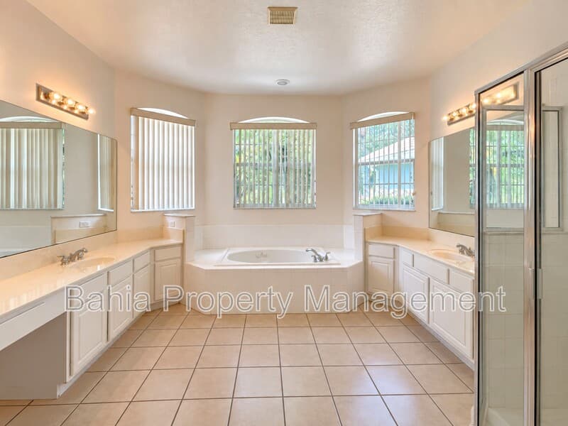 Kissimmee House: 3525 Sunset Isles Blvd