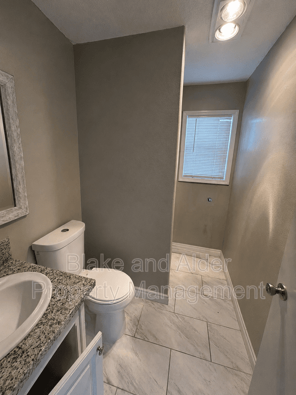 Portland House: 5609-A SE 117TH Ave