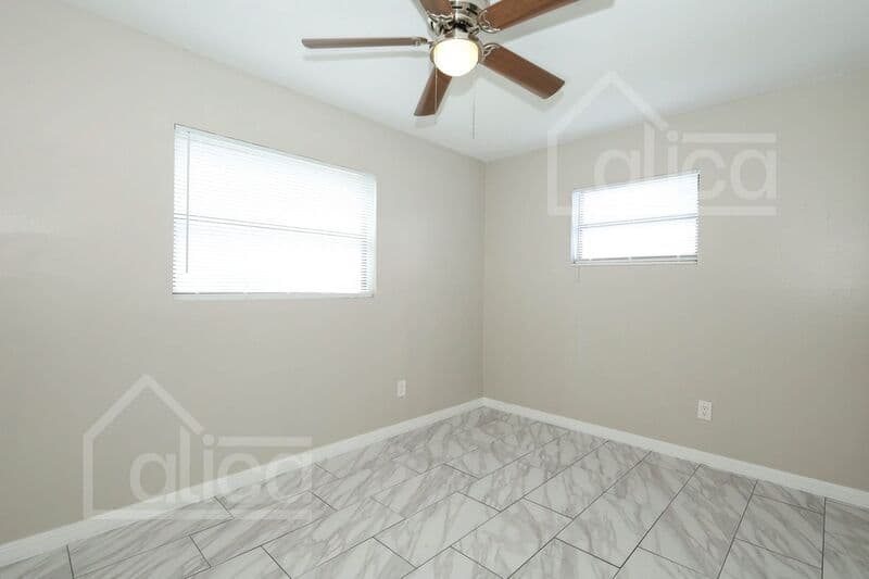 Orlando House: 1010 Vigo Ave