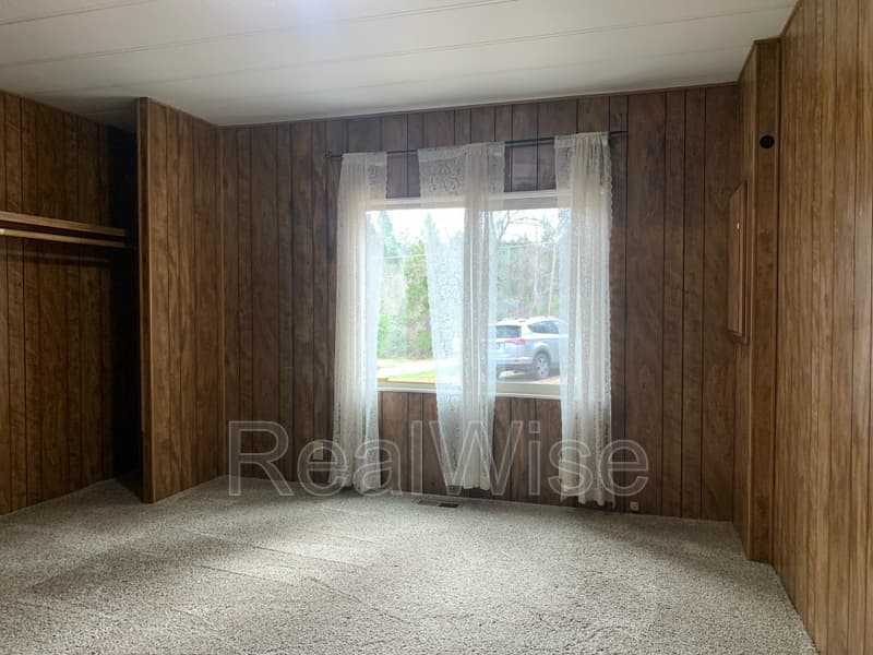 Grants Pass House: 4620 Redwood Ave