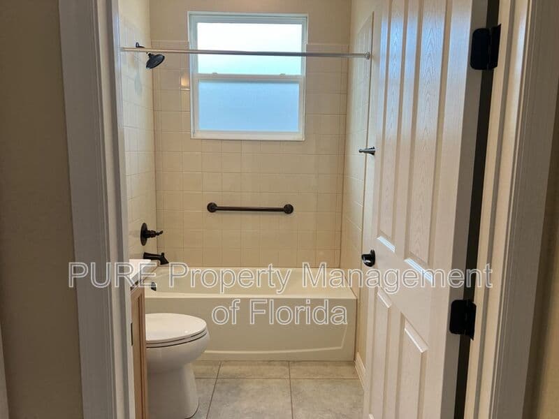 Ocala House: 10376 SW 99th Street