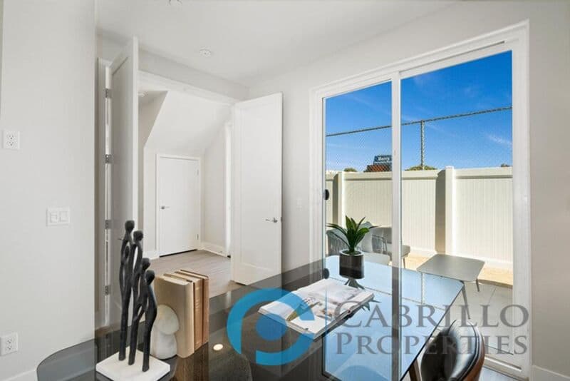 San Diego Apartment: 1695 Saturn Blvd