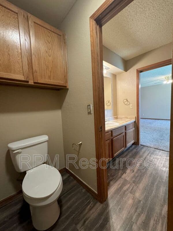 Oklahoma City Condo: 10900 Greystone