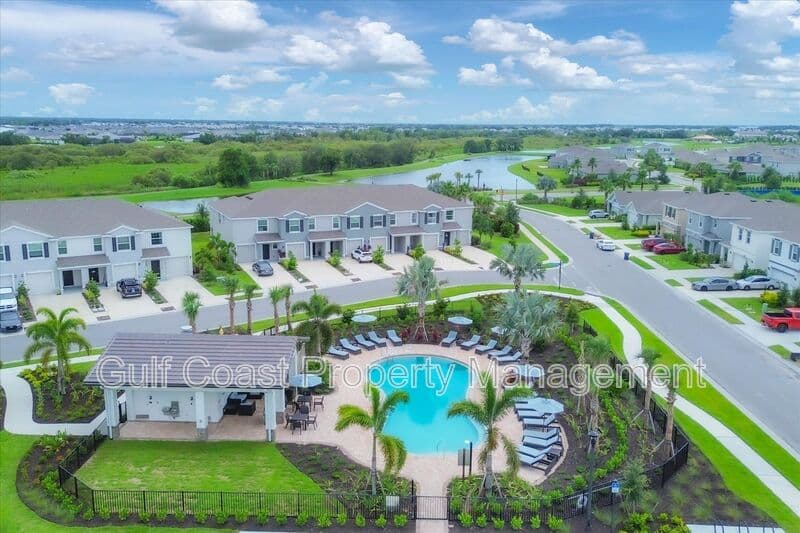 Lakewood Ranch Townhome: 18528 Buckskin Dr
