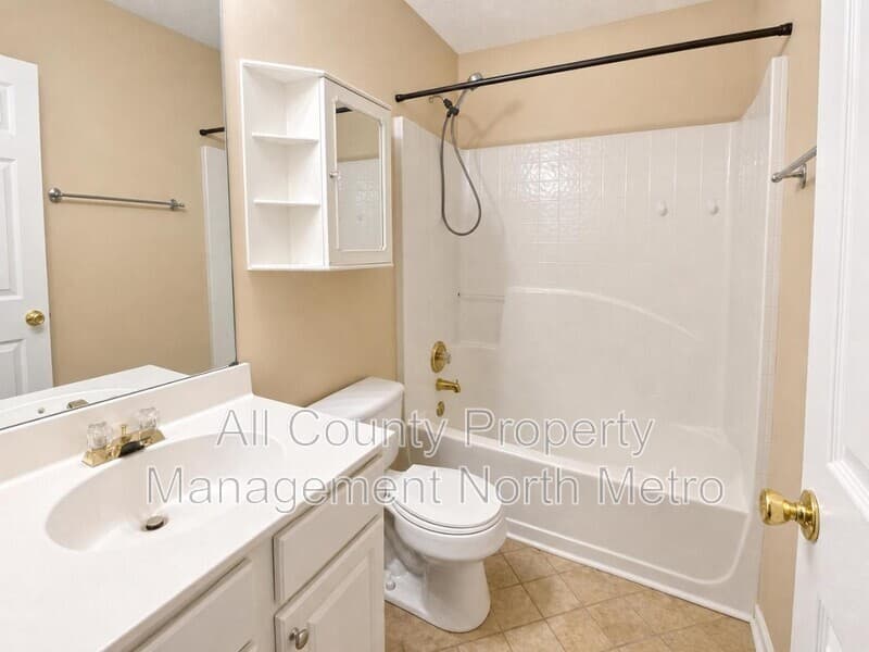 Alpharetta House: 2720 Two Rock Court
