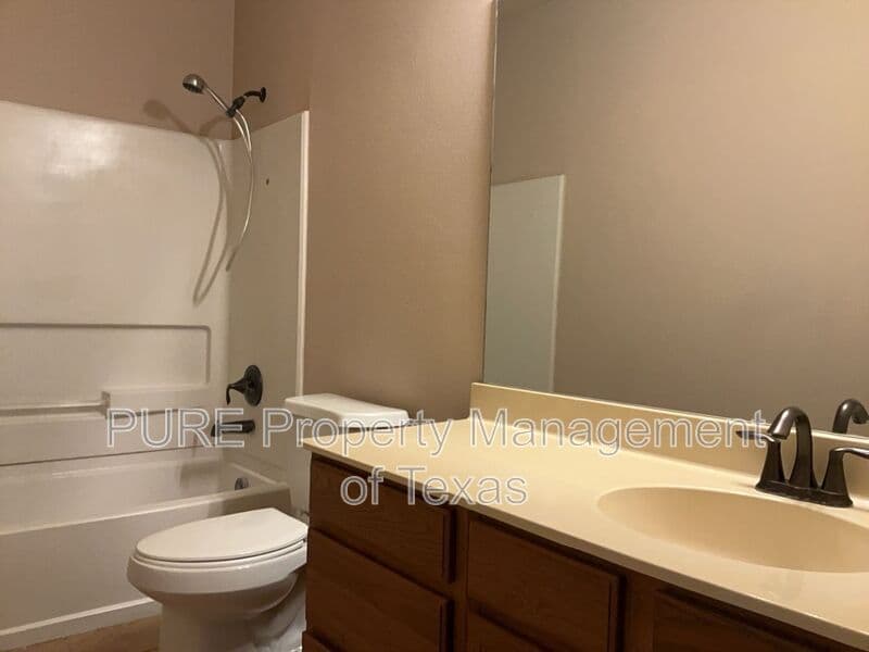 Georgetown Townhome: 124 S. Holly Street