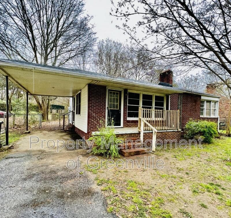 Greenville House: 7 Mayflower Avenue