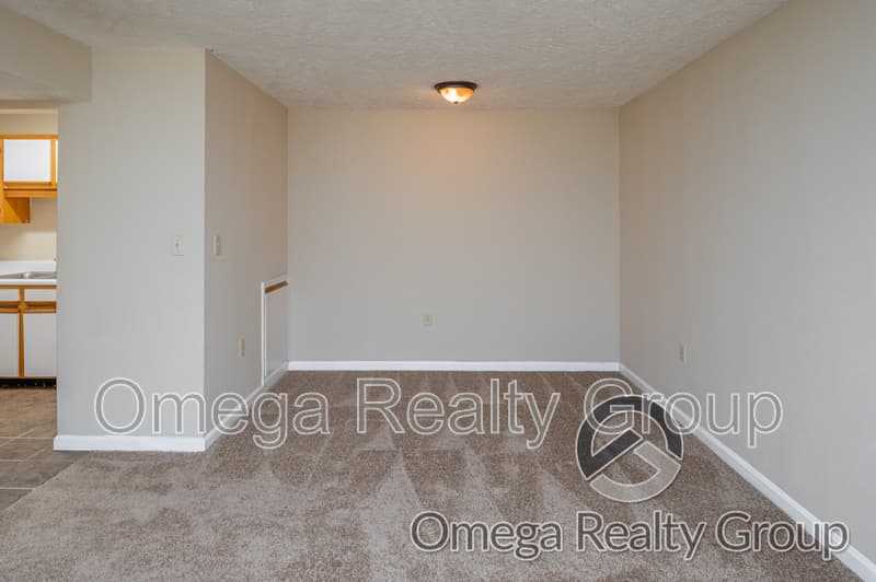 Jemison Condo: 156 Patton St W