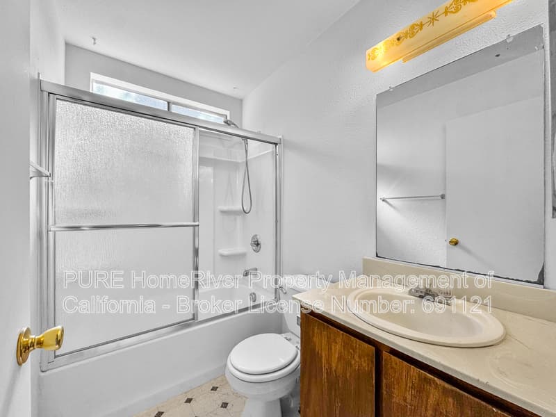 Sacramento House: 4250 Red Deer Way