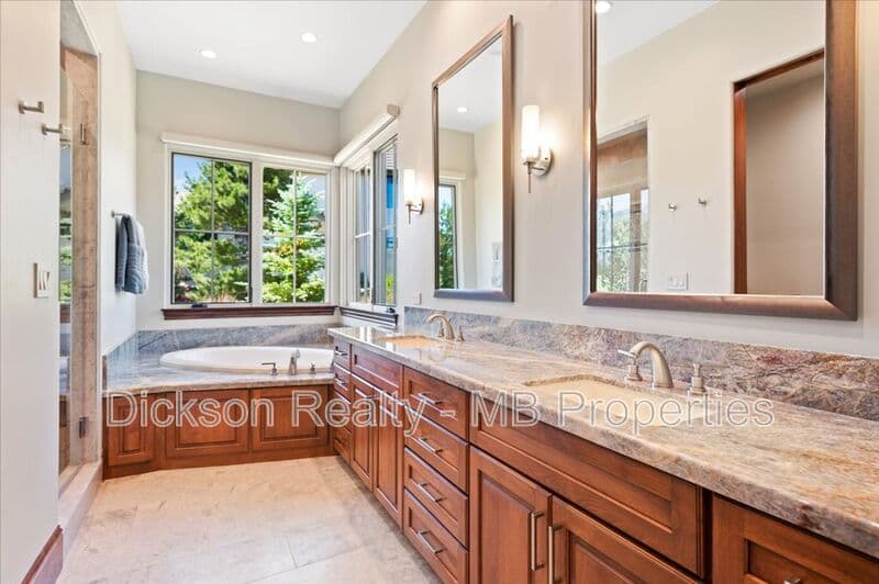 Reno House: 6645 De Chardin Lane