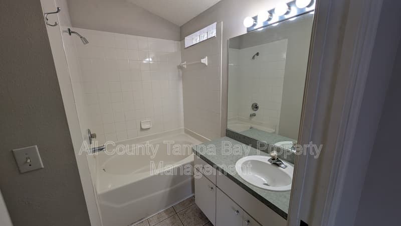 Wesley Chapel House: 6047 White Sails Dr