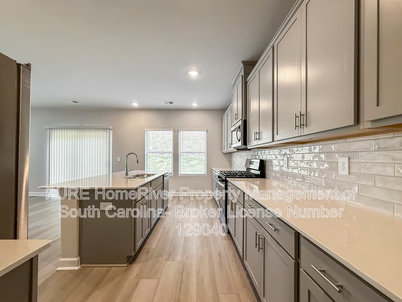 Spartanburg House: 213 Moretz Pl